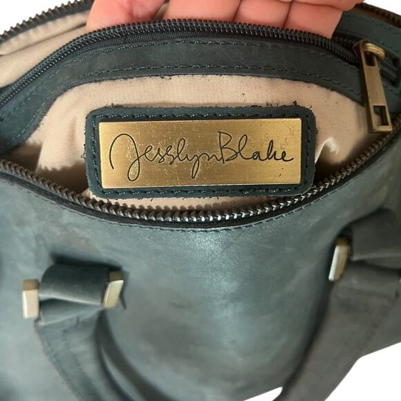 Jesslyn Blake Urban Outfitters green cow skin leather bag with detachable strap - Picture 5 of 12